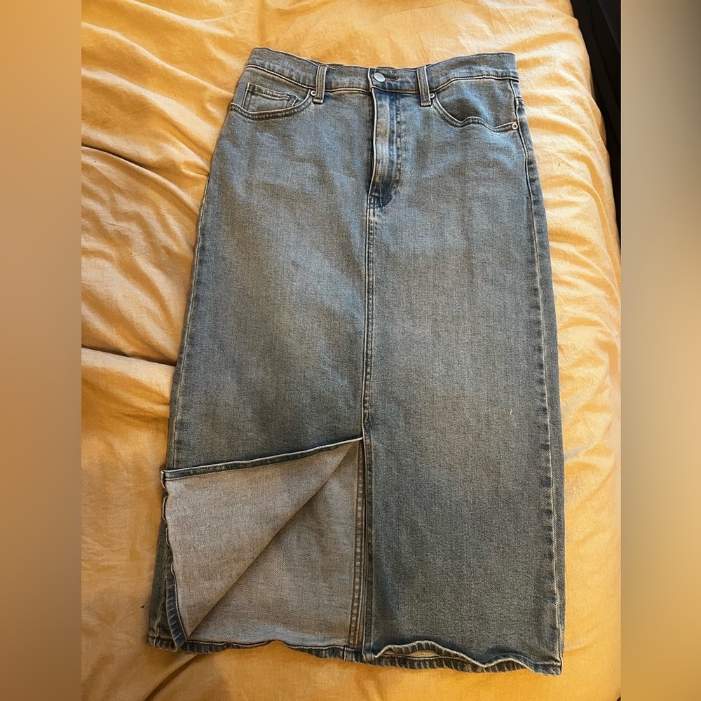 Uniqlo Light Wash Jean Skirt